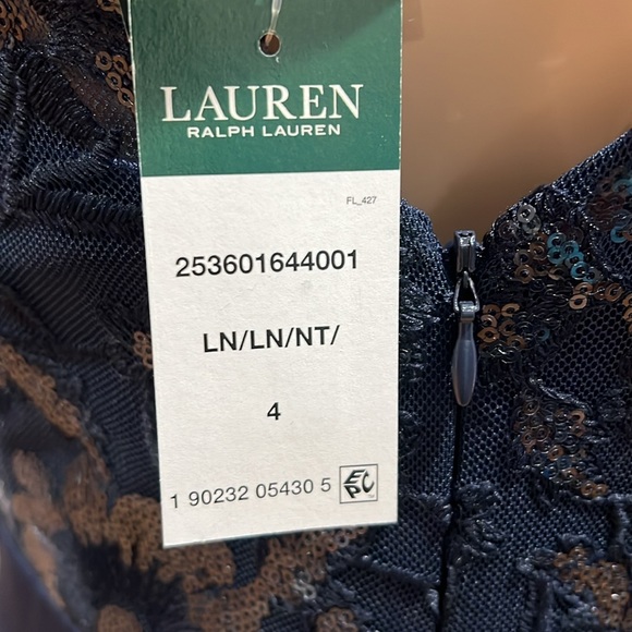 LAUREN, Ralph Lauren Royal blue lace detail elegant gown in size 4. - Picture 7 of 8